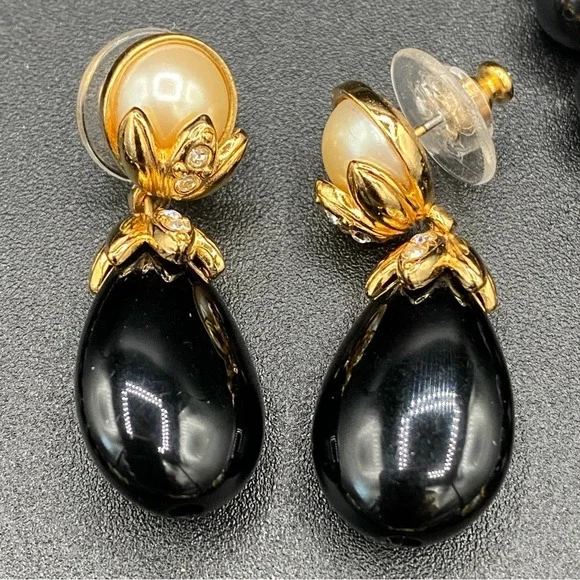 Vintage Avon Black Plastic and Faux Pearl Necklace and Pierced Earrings Set - Picture 3 of 14